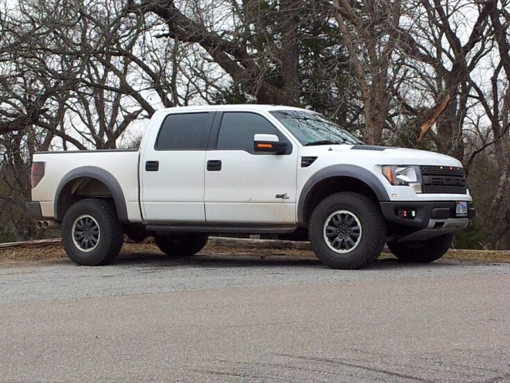 Thumbnail Photo undefined for 2011 Ford F150 4x4 Crew Cab SVT Raptor